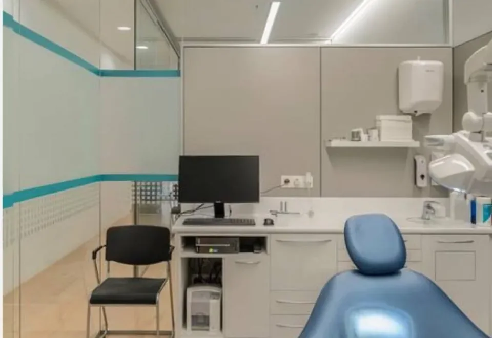 Gabinete dental moderno y equipado en Vitoria-Gasteiz