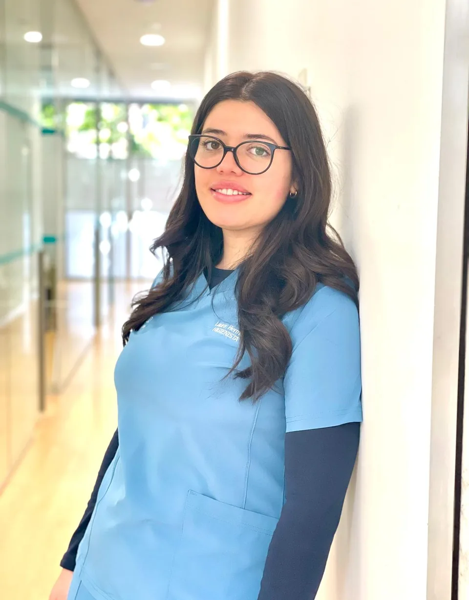 Laura Hermida · Higienista bucodental